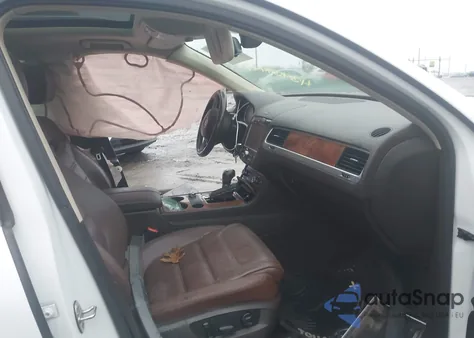 2013 Volkswagen Touareg Tdi Lux из США, поврежденный, VIN WVGEP9BP0DD003331